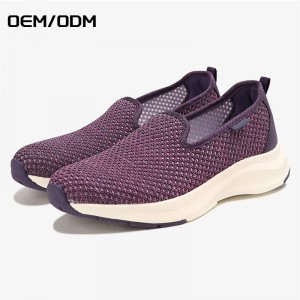 Comfortable and breathable knitted slip on flat causal men shoes sports sneakers